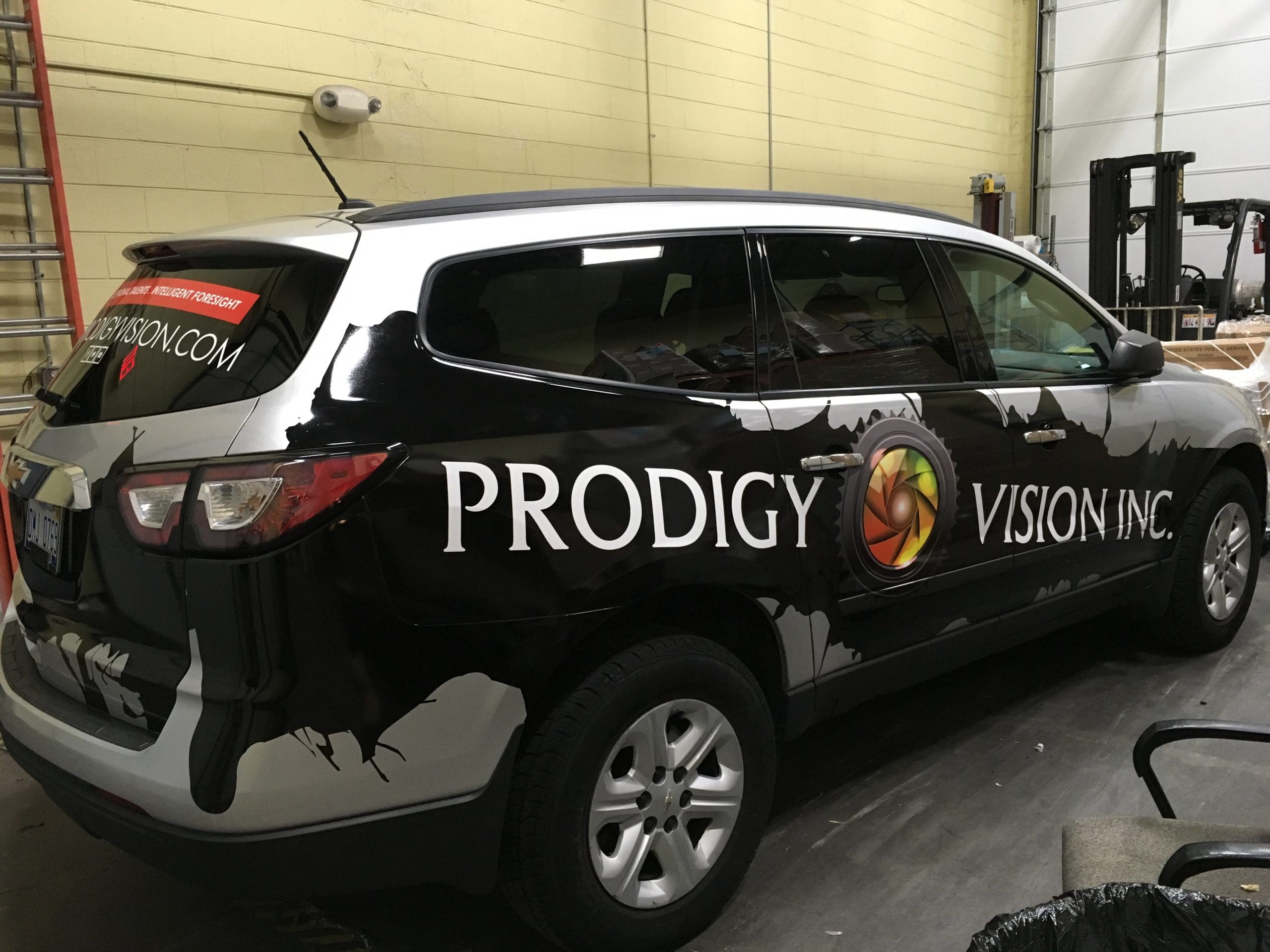 Chevy Traverse Partial Wrap (3) Chevy Traverse Partial Wrap (3)